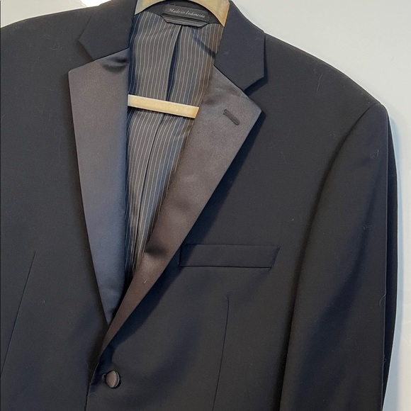 NWOT CK 100% Wool Slim Fit Classic Black Blazer Satin Accent, Size 40Man/10Women - Picture 6 of 12